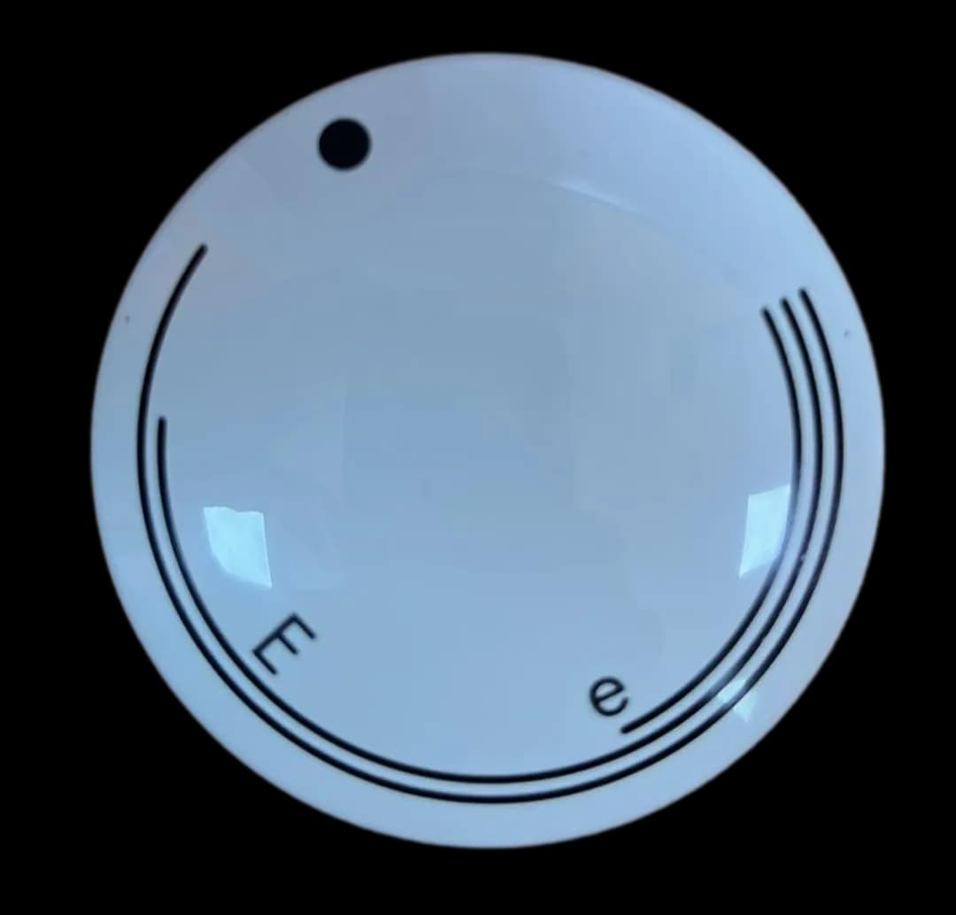 ⚙️ 289585 Ovládací knoflík je náhradní díl k ohřívači vody Stiebel Eltron a nabízí snadnou instalaci.